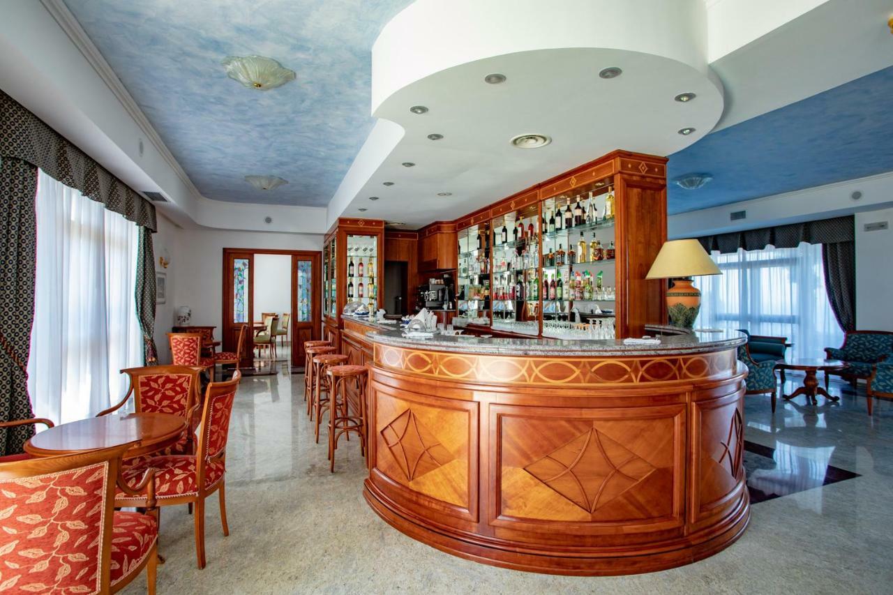 Hotel La Castellana Belvedere Marittimo Exteriör bild